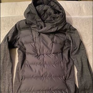 Lululemon Down Charcoal Grey 1/4 Snap Pullover Size 4 Hooded Jacket